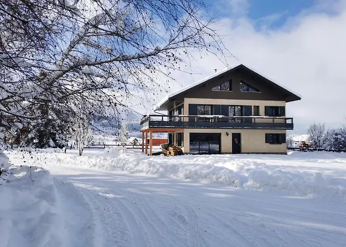 Le Chateau D\'Ancelle